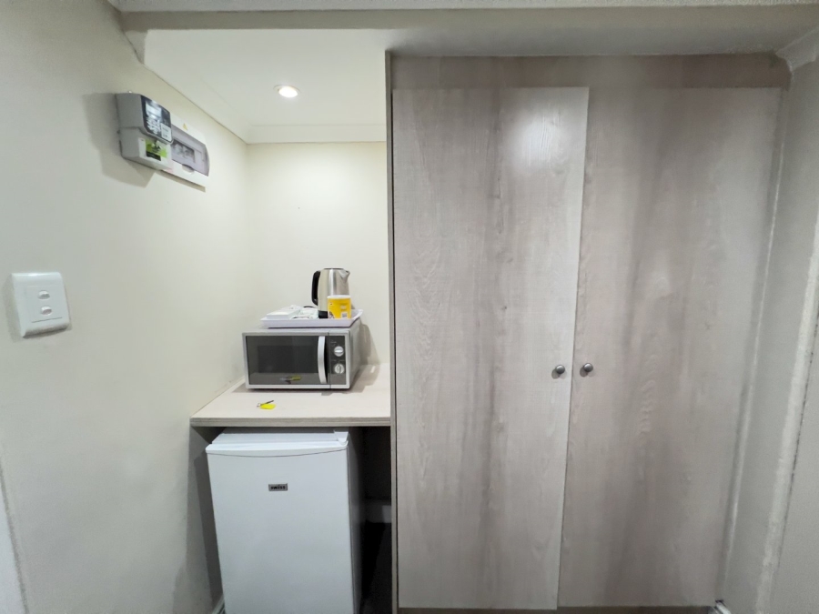 To Let 1 Bedroom Property for Rent in Cape Town City Centre Western Cape